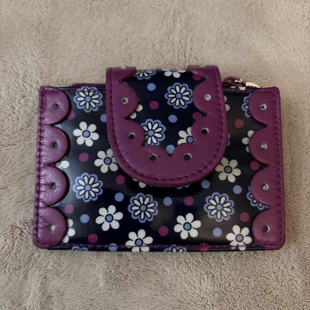VERA BRADLEY‎ Pretty Petite Boysenberry Frill Bifold Wallet